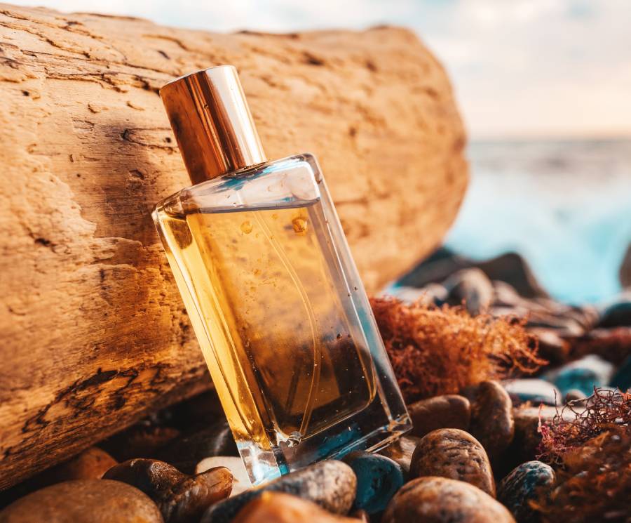 Perfume Mastery: Matching Fragrances to the Seasons